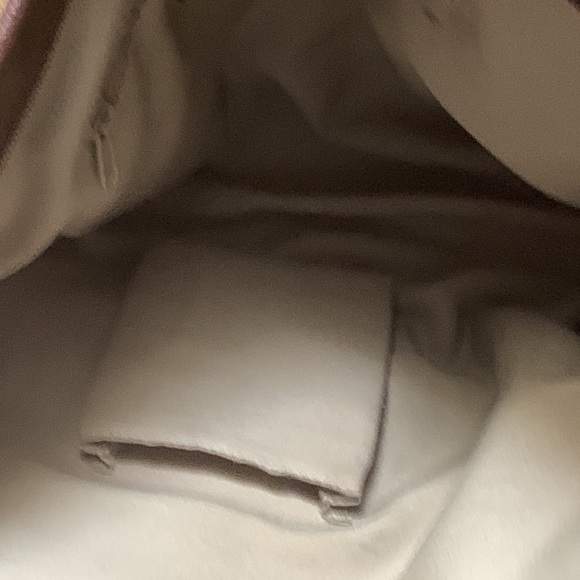 Relic sturdy hand/work bag with multiple inside and outside pockets. - Picture 7 of 16